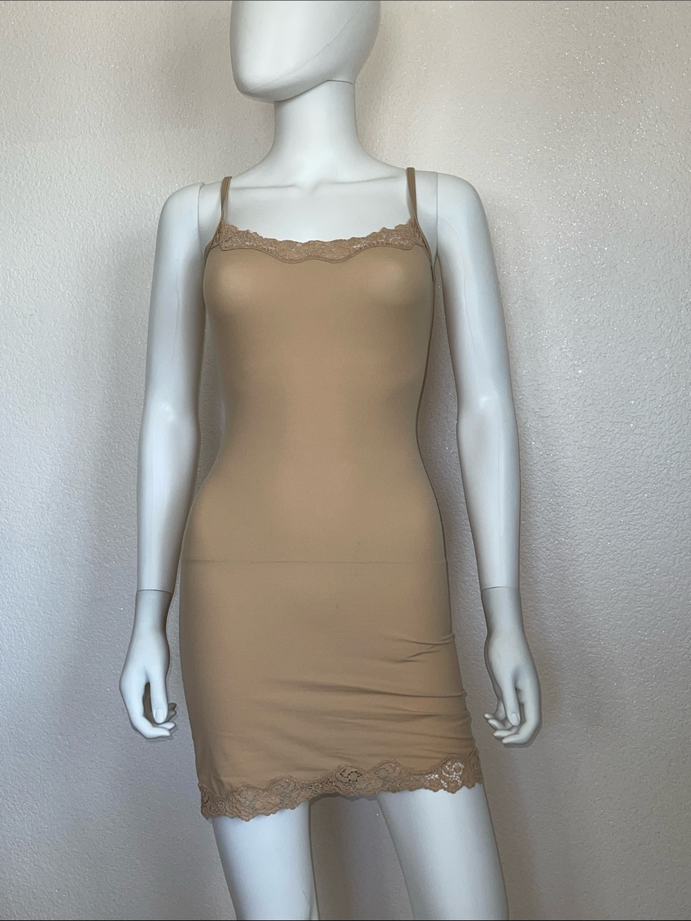 SKIMS Nude Lace-Trim Stretch Slip